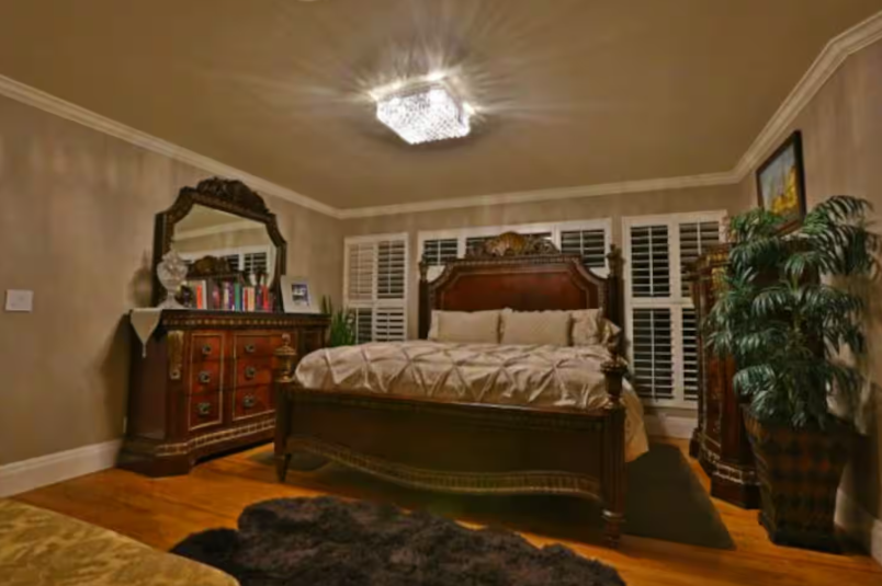 King bedroom 2