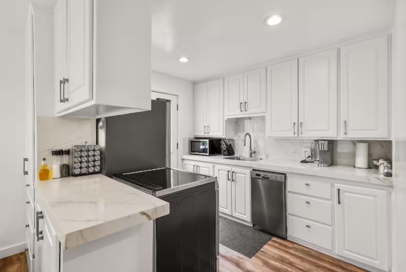 Wood Avenue Gem SLC interior
